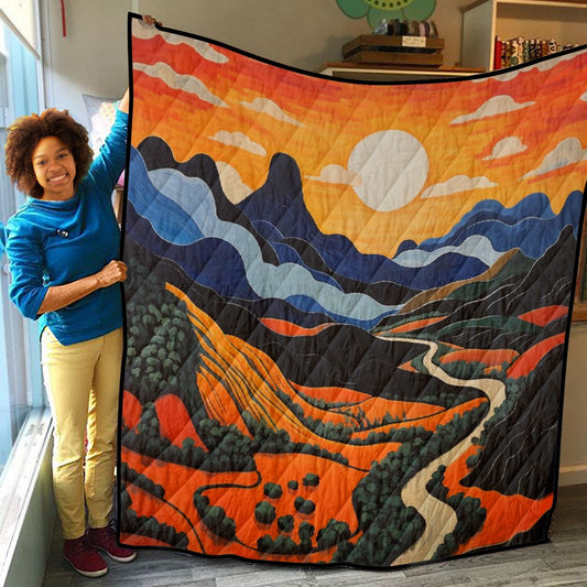 Lightweight & Breathable Quilt With Edge-wrapping Strips Winding Valley